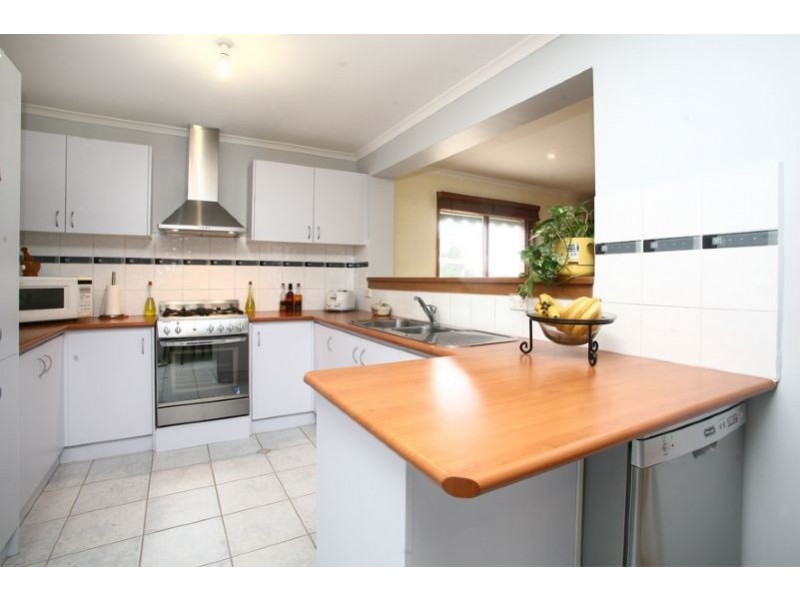 38 Lesley Drive, Hampton Park VIC 3976