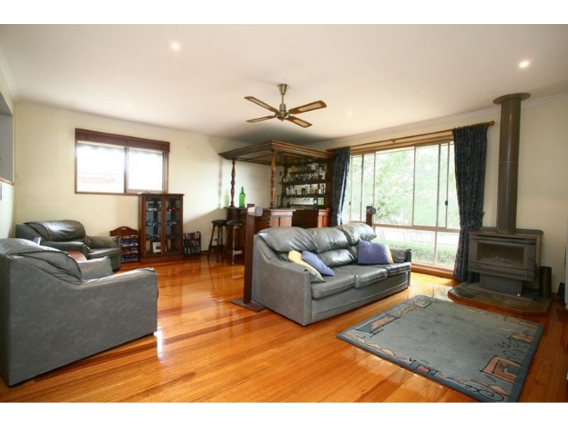 38 Lesley Drive, Hampton Park VIC 3976
