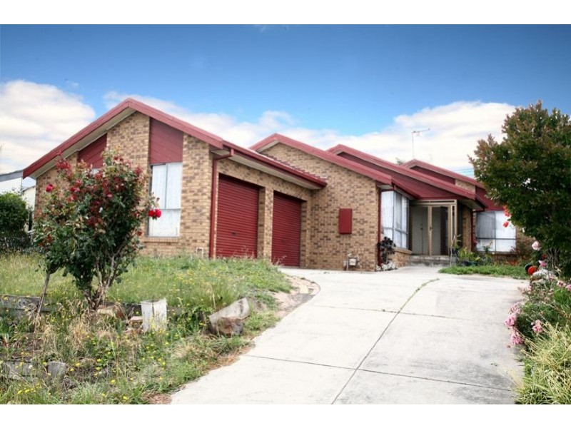 5 Hinrichsen Drive, Hallam VIC 3803