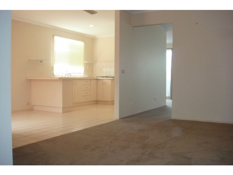 11 Valleyview Rise, Hampton Park VIC 3976