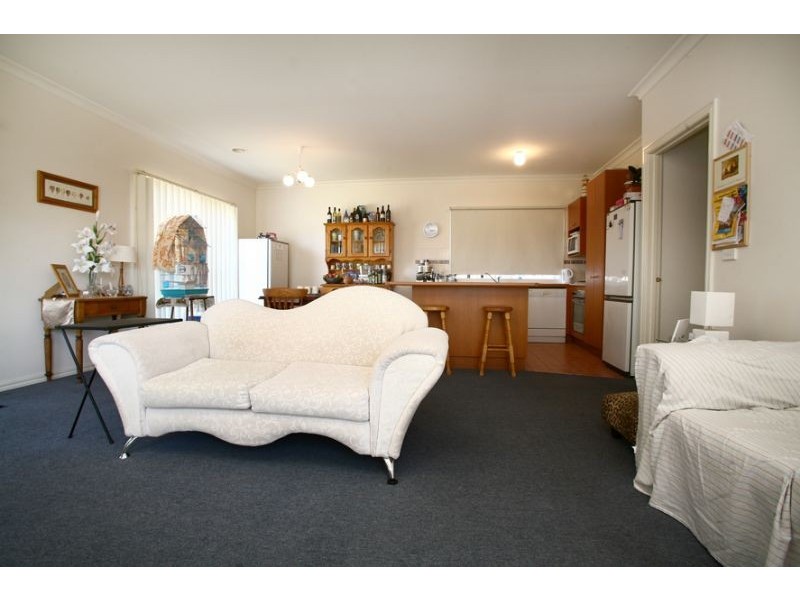 74 Paterson Drive, Lynbrook VIC 3975