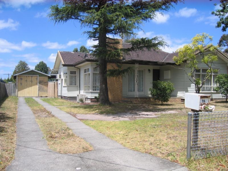 18 Bride Ave, Hampton Park VIC 3976