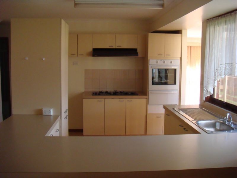 43 Leopold Crescent, Hampton Park VIC 3976