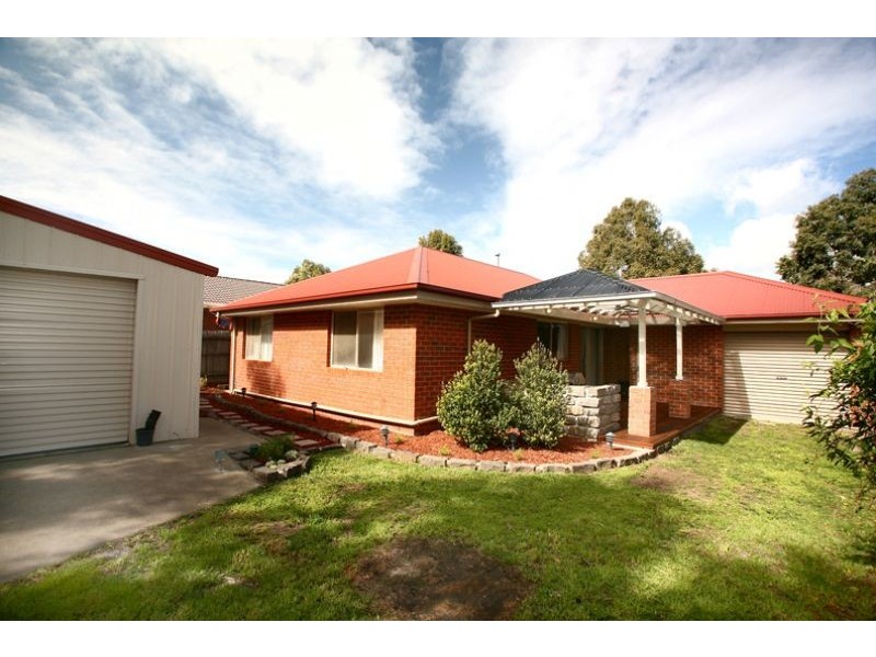 21 Dutton Close, Lynbrook VIC 3975