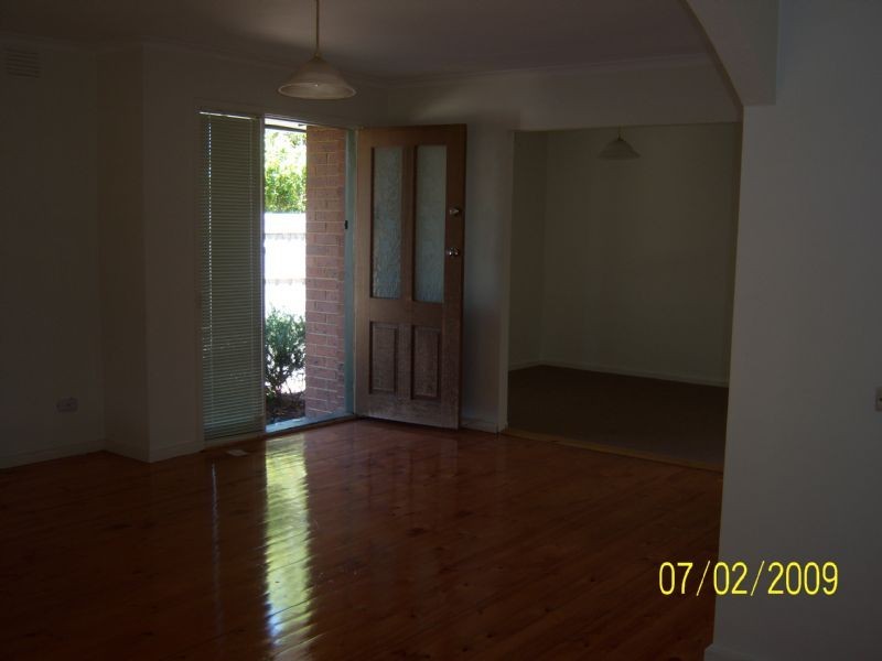 5 Prince Cres, Seaford VIC 3198