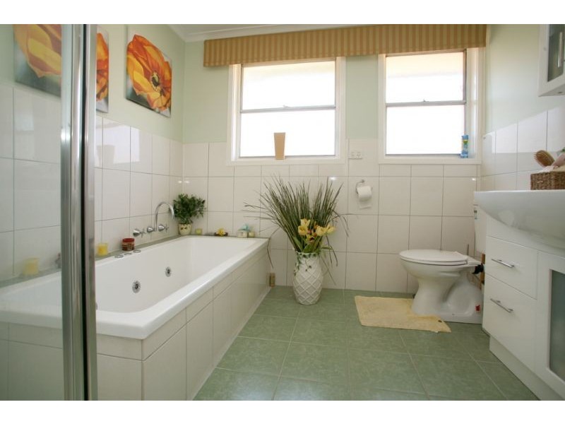 1/90 Pound Road, Hampton Park VIC 3976