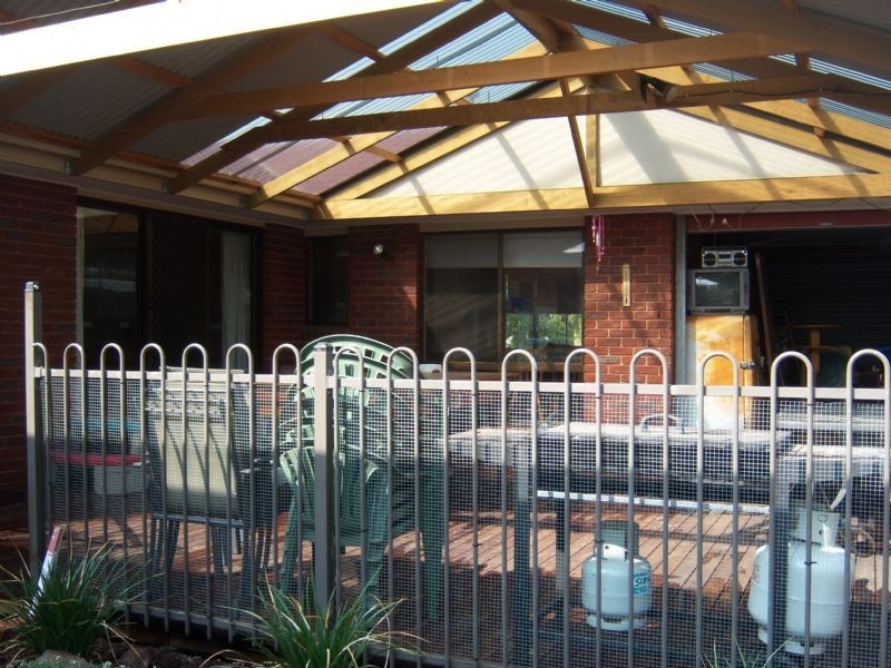 42 Willora Crescent, Cranbourne VIC 3977