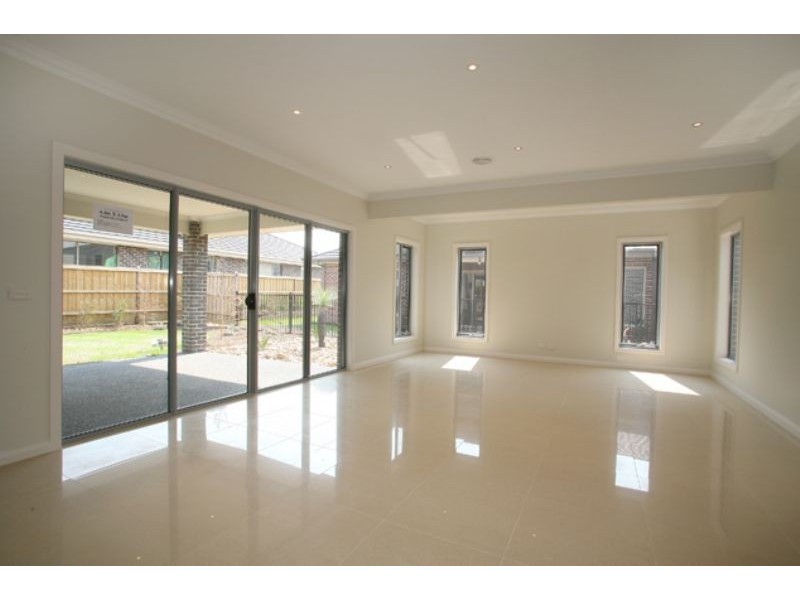 145 Aylmer Road, Lyndhurst VIC 3975