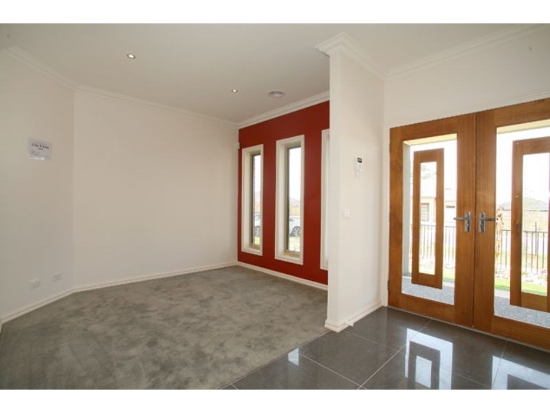 143 Aylmer Road, Lyndhurst VIC 3975