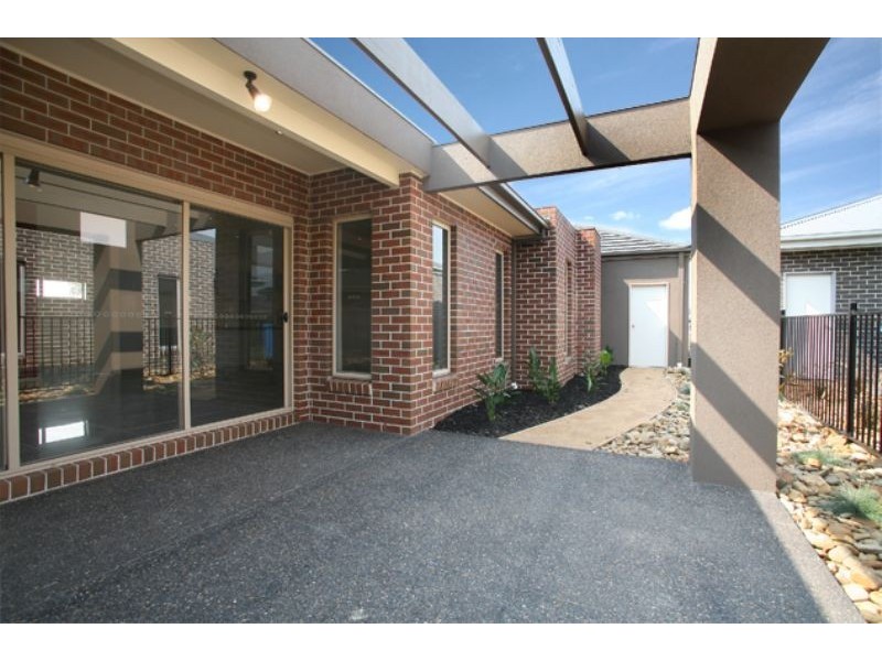 143 Aylmer Road, Lyndhurst VIC 3975