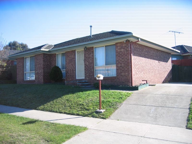 4 Highmount Drive, Hampton Park VIC 3976