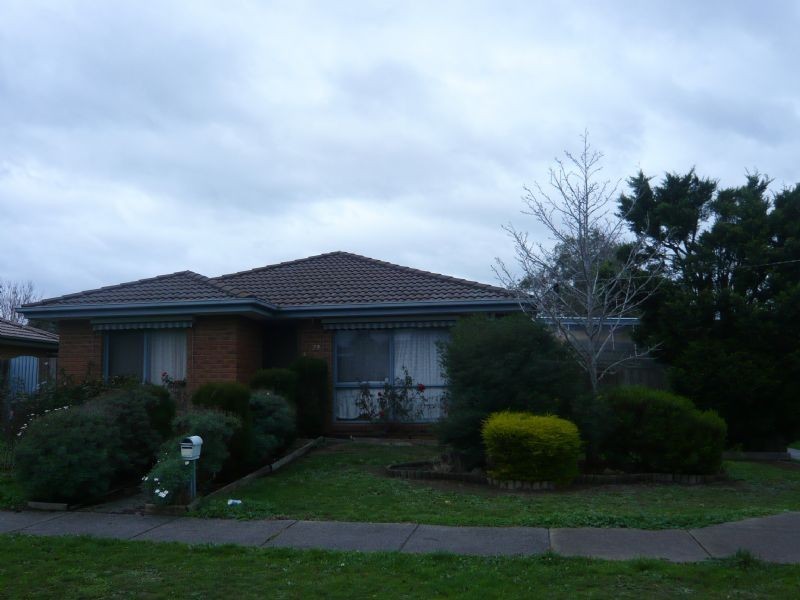 73 Strong Drive, Hampton Park VIC 3976