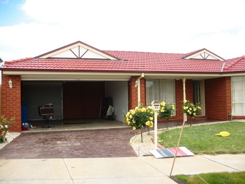 52 Lauren Drive, Hampton Park VIC 3976
