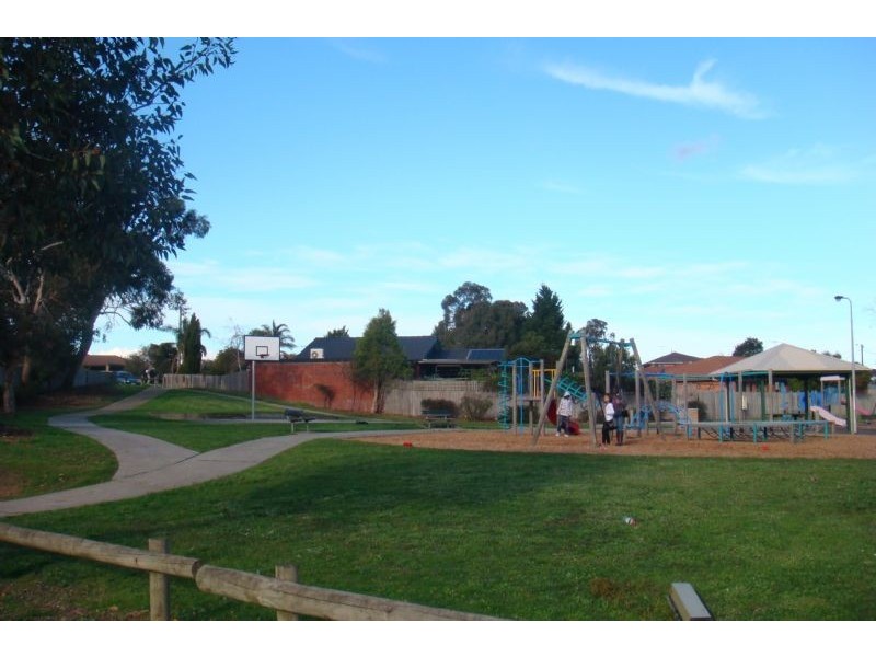 17 Sue Court, Hampton Park VIC 3976