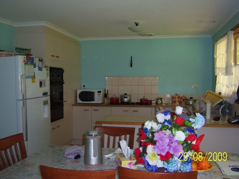 33 Arcadia Avenue, Hallam VIC 3803