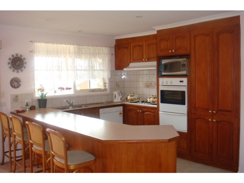 5 Candlebark Close, Hampton Park VIC 3976