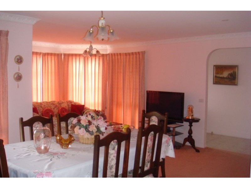 5 Candlebark Close, Hampton Park VIC 3976