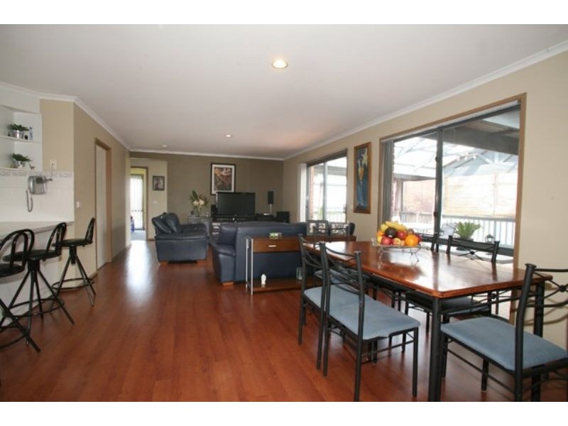 6 Horizon Boulevard, Hampton Park VIC 3976