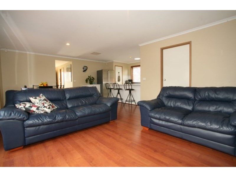 6 Horizon Boulevard, Hampton Park VIC 3976