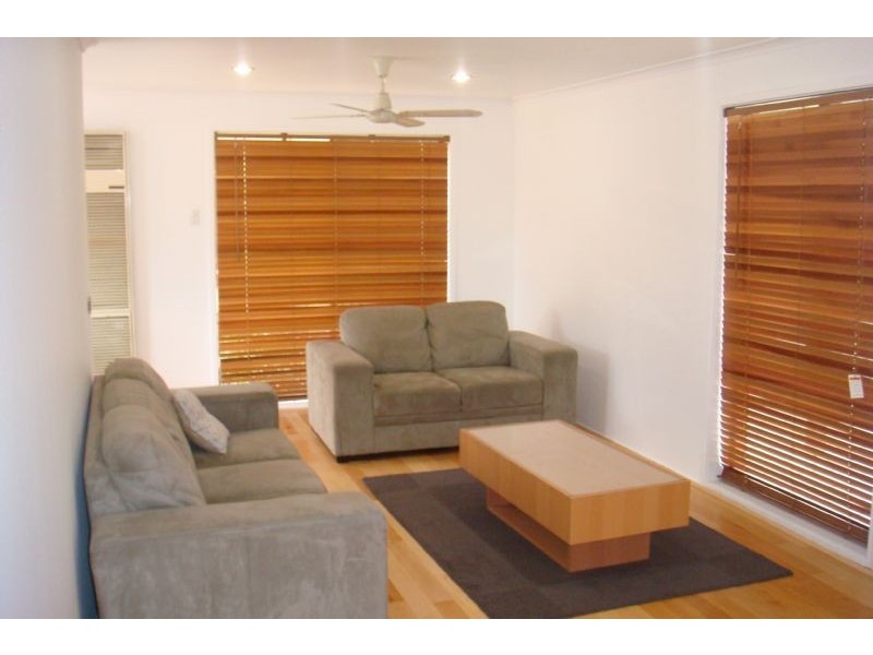 21 Branton Drive, Hampton Park VIC 3976