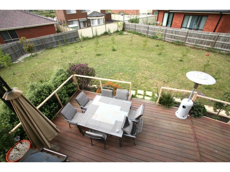 33 Arrino Crescent, Hallam VIC 3803