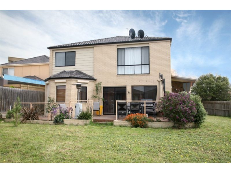 33 Arrino Crescent, Hallam VIC 3803