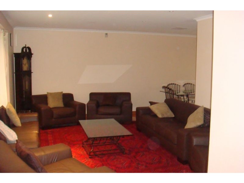 17 Henlow Rise, Hallam VIC 3803