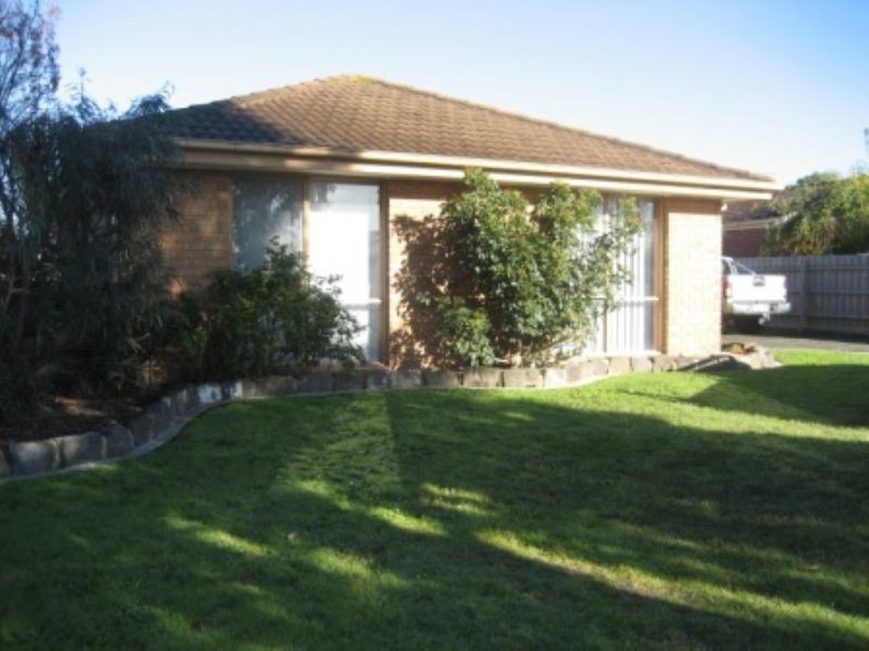 13 Tania Court, Pakenham VIC 3810