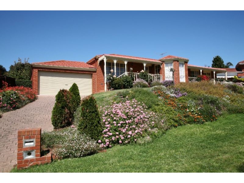 5 Candlebark CLose, Hampton Park VIC 3976