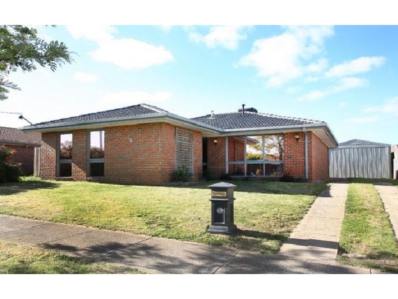 38 Leopold Crescent, Hampton Park VIC 3976