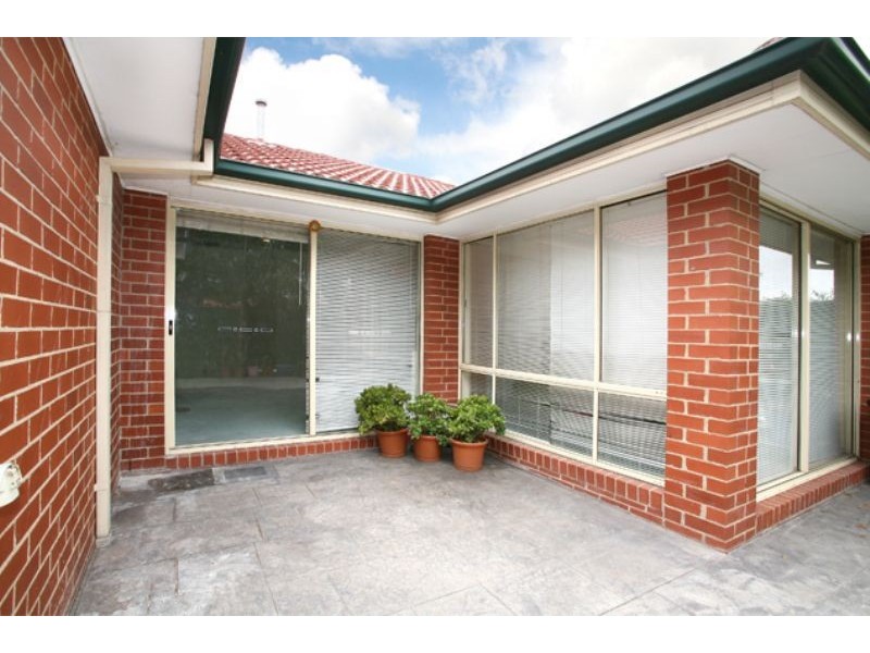 8 Buckley Way, Lynbrook VIC 3975