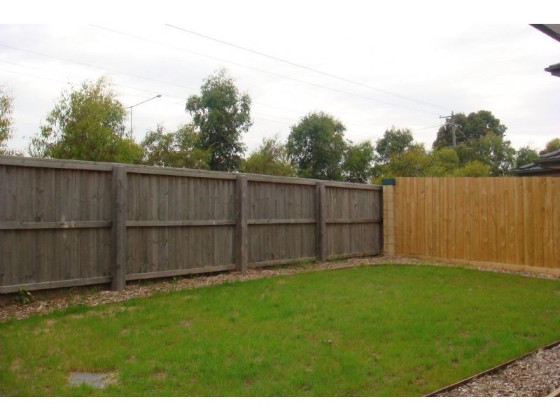 6 Lower Mews, Lynbrook VIC 3975