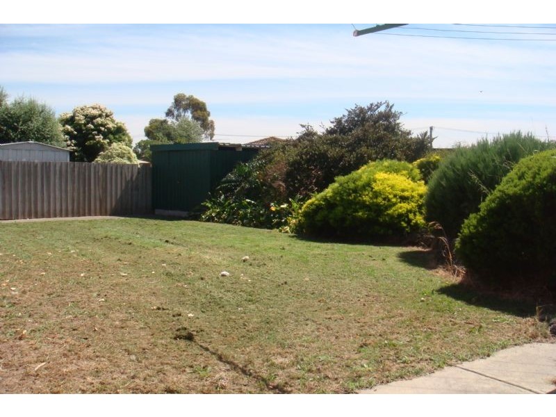 12 Isaac Edey Place, Hampton Park VIC 3976