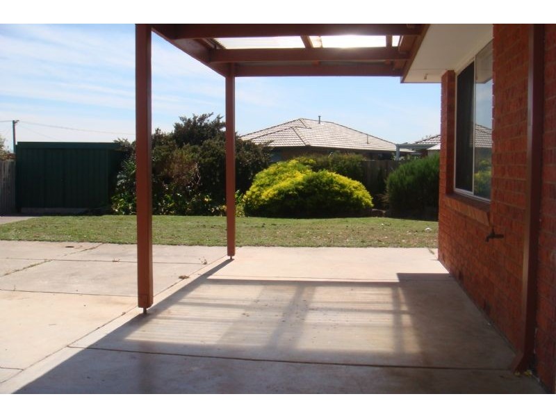 12 Isaac Edey Place, Hampton Park VIC 3976