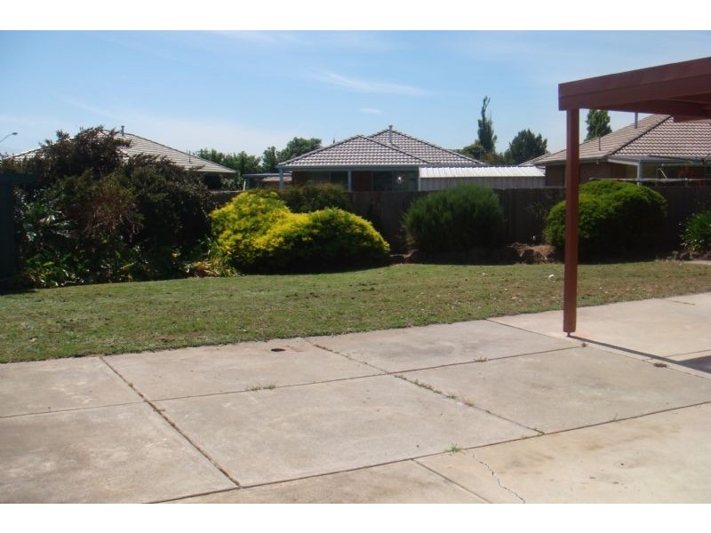 12 Isaac Edey Place, Hampton Park VIC 3976