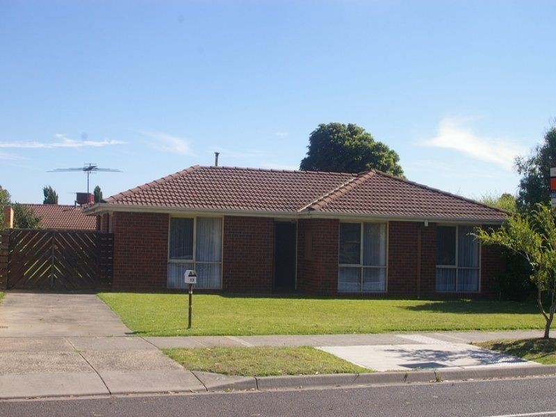 13 Saxonwood Drive, Narre Warren VIC 3805