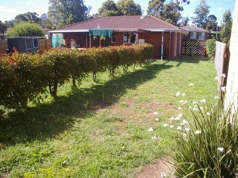 13 Saxonwood Drive, Narre Warren VIC 3805