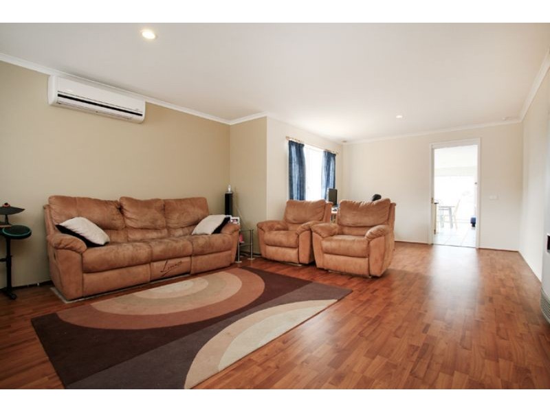 9 Burlington Chase, Hampton Park VIC 3976