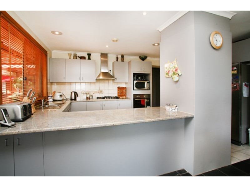 52 Justin Circuit, Hampton Park VIC 3976