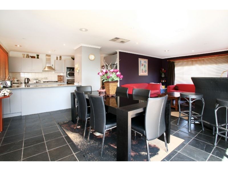 52 Justin Circuit, Hampton Park VIC 3976