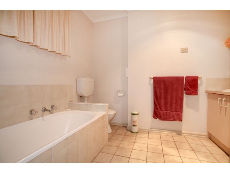 5 Fulham Close, Hampton Park VIC 3976