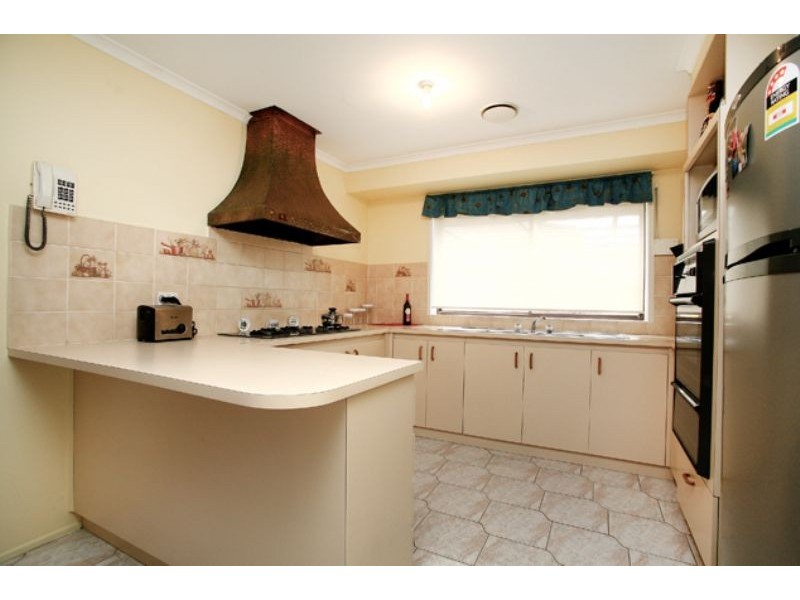 71 Hinrichsen Drive, Hallam VIC 3803