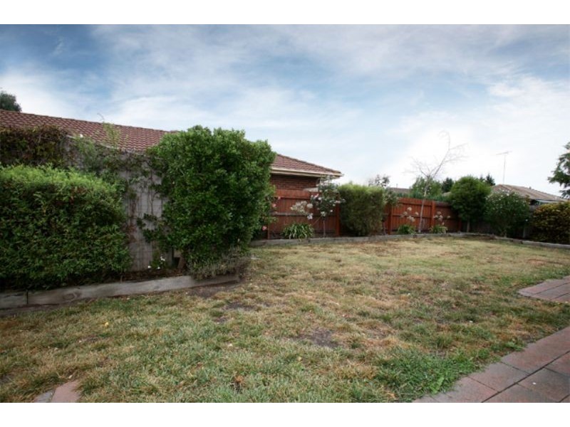 71 Hinrichsen Drive, Hallam VIC 3803