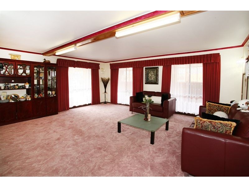 22 Simon Court, Hampton Park VIC 3976