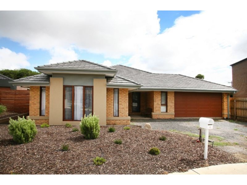 6 Cathedral Court, Lynbrook VIC 3975