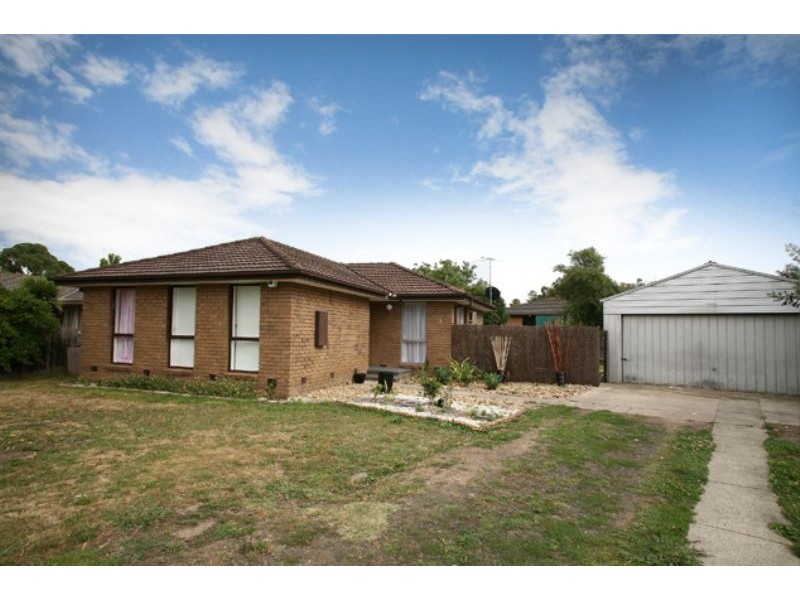16 Trawalla Court, Hampton Park VIC 3976