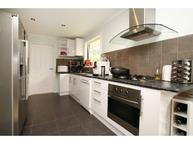 16 Trawalla Court, Hampton Park VIC 3976