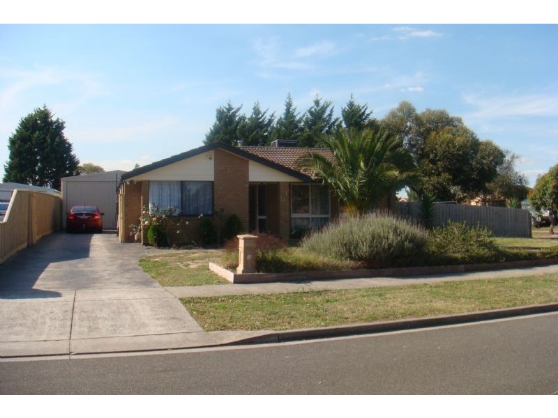 1 Pollina Close, Hampton Park VIC 3976