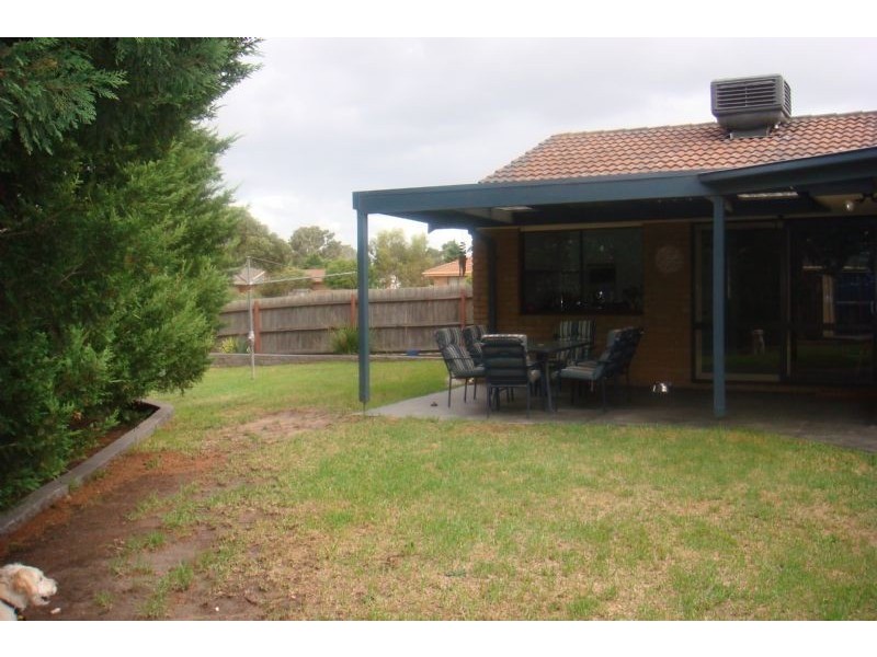 1 Pollina Close, Hampton Park VIC 3976