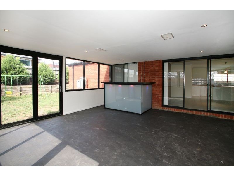 8 Niagara Court, Hampton Park VIC 3976